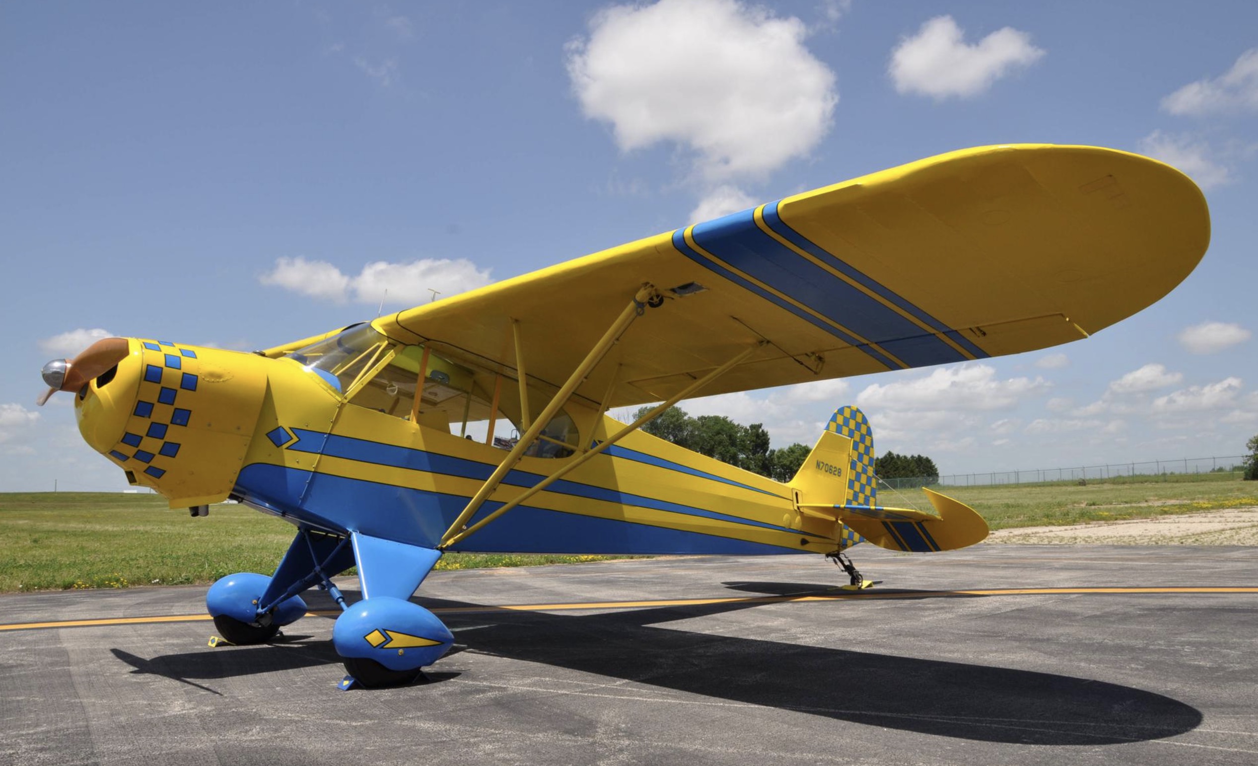 Piper J3 Yellow Cub ノーマルウィング Normal Wing Piper J3 Yellow Cub Airplane Flying Model Kits